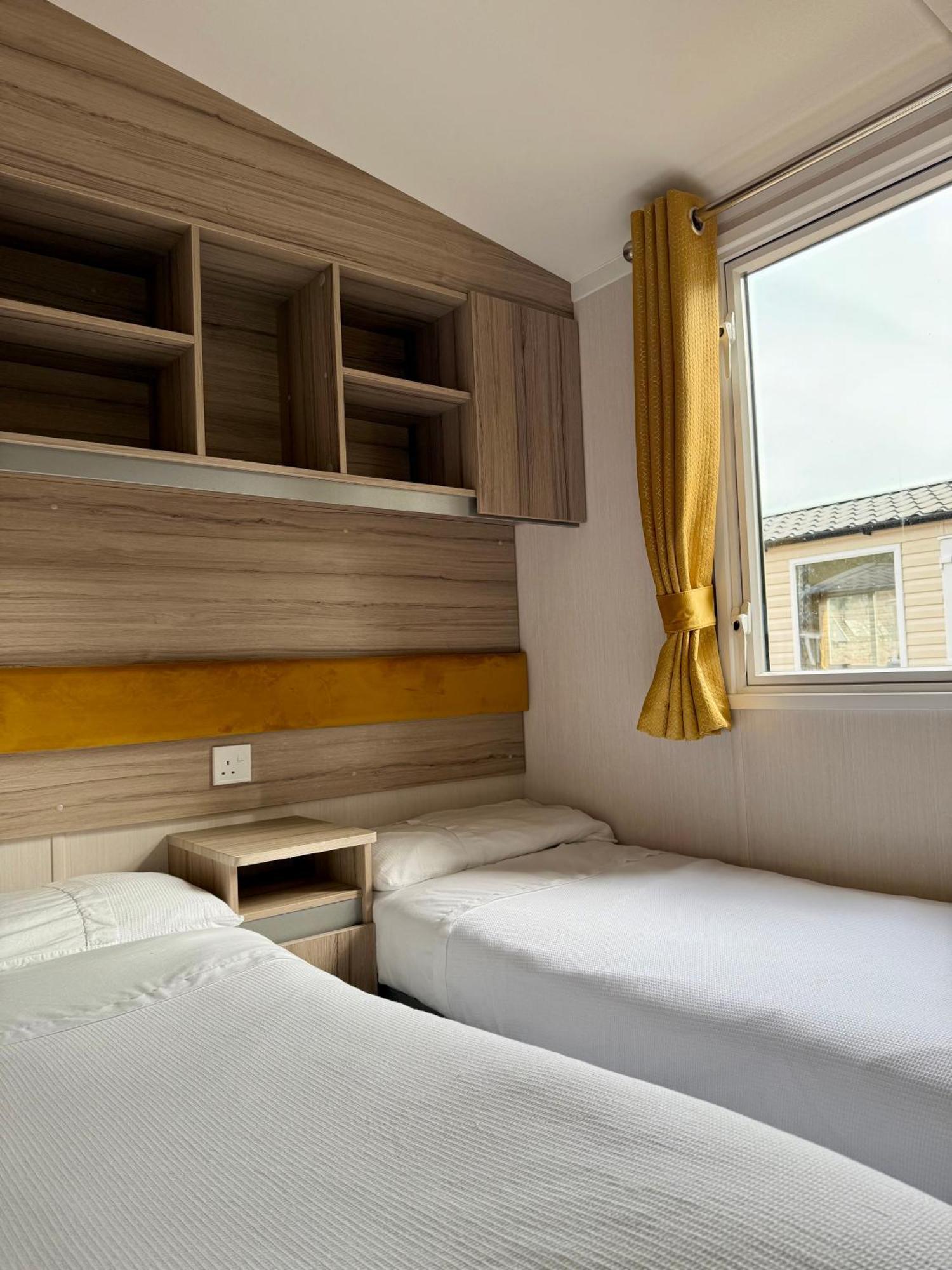 The Salmon Van - Beautiful, Luxury Static Caravan أبرلور المظهر الخارجي الصورة